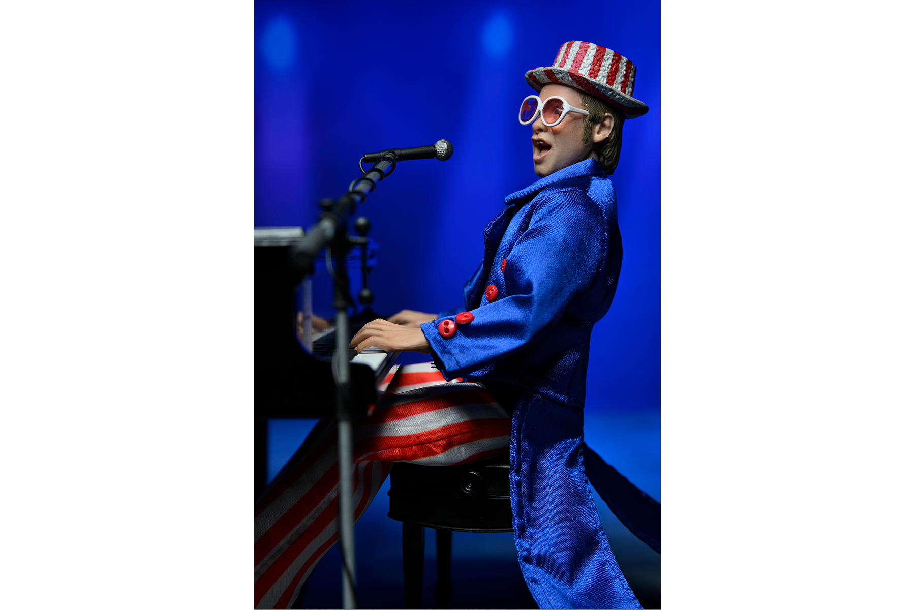Elton John - Elton John x NECA 8″ Clothed Action Figure with Piano – Live in ’76